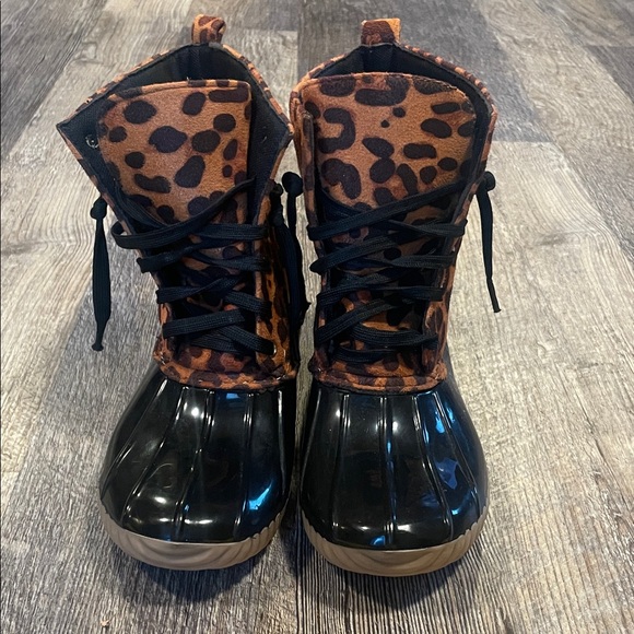 Leopard Print Duck Boots - Picture 2 of 7
